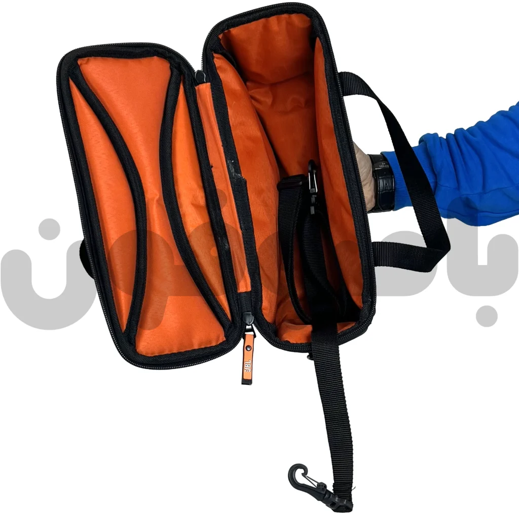 فضای داخلی کیف JBL Xtreme 5 با آستر نارنجی